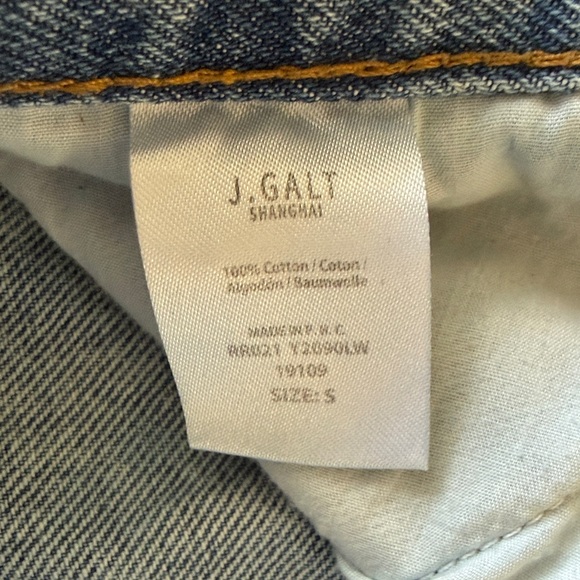 Classic High-Rise Light Blue Women's Jeans - Picture 2 of 5